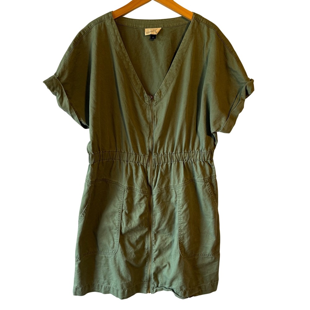 Universal Thread Olive Green V-Neck Short Sleeve Dress